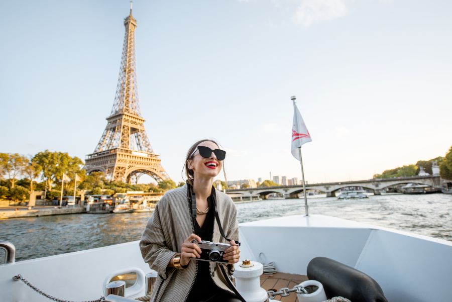 Tại sao lại gọi Paris là vùng đất của tình yêu?