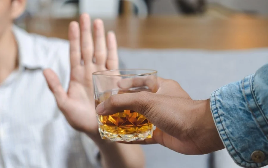 Việc từ chối ly Vodka trong bữa tiệc lại được xem là hành động thiếu tôn trọng và có thể dẫn đến những hiểu lầm không đáng có