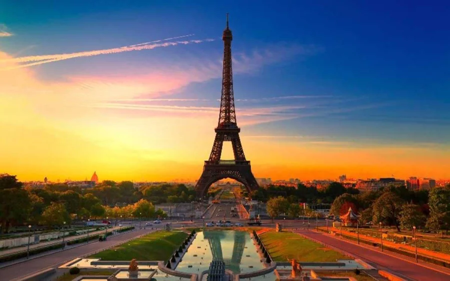 Paris, thành phố được mệnh danh là "Kinh đô Ánh sáng" của thế giới