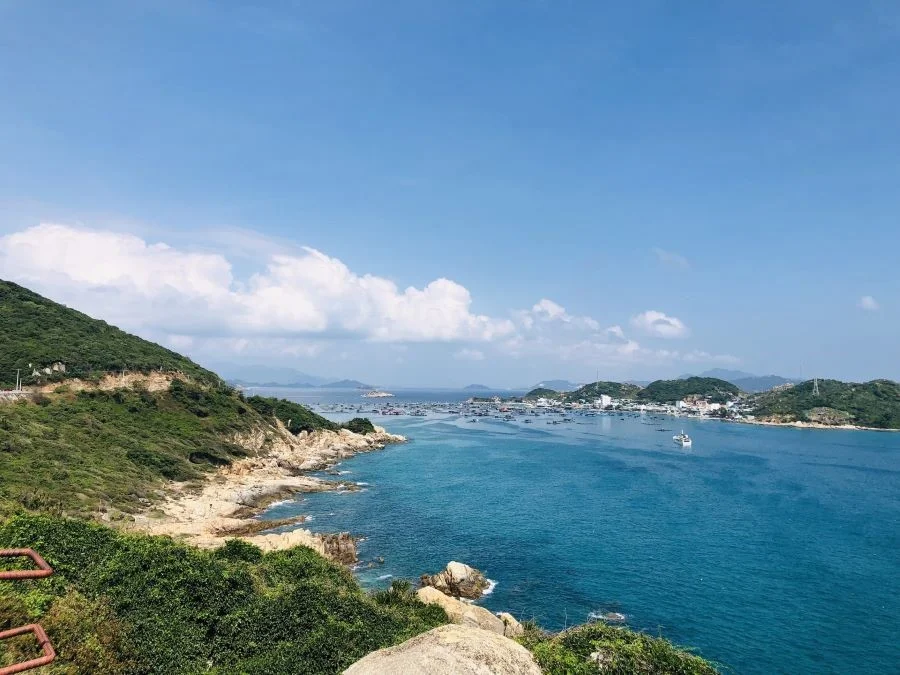 Thiên đường biển màu xanh ngọc bích