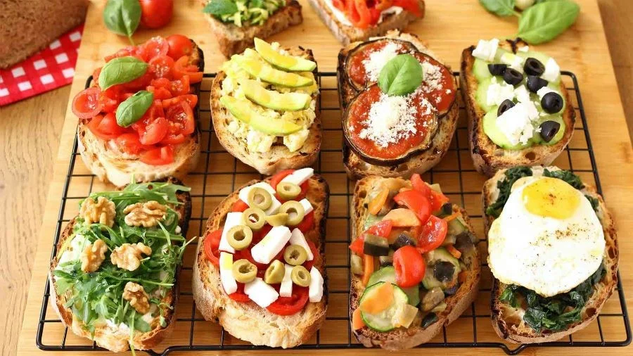 Bruschetta là một trong những món khai vị nổi tiếng trong ẩm thực Ý