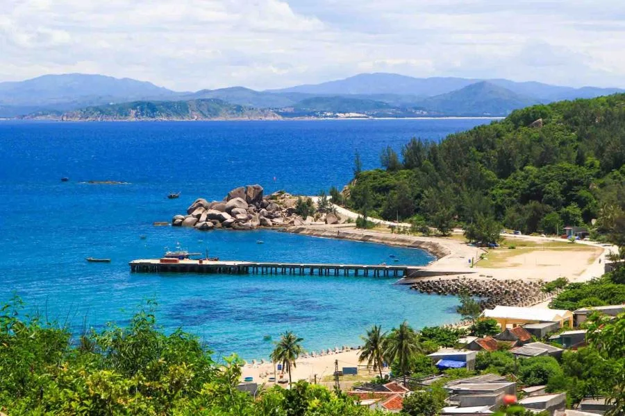 Cù Lao Xanh sở hữu cảnh quan thiên nhiên tươi đẹp, không gian trải dài tưởng chừng như vô tận