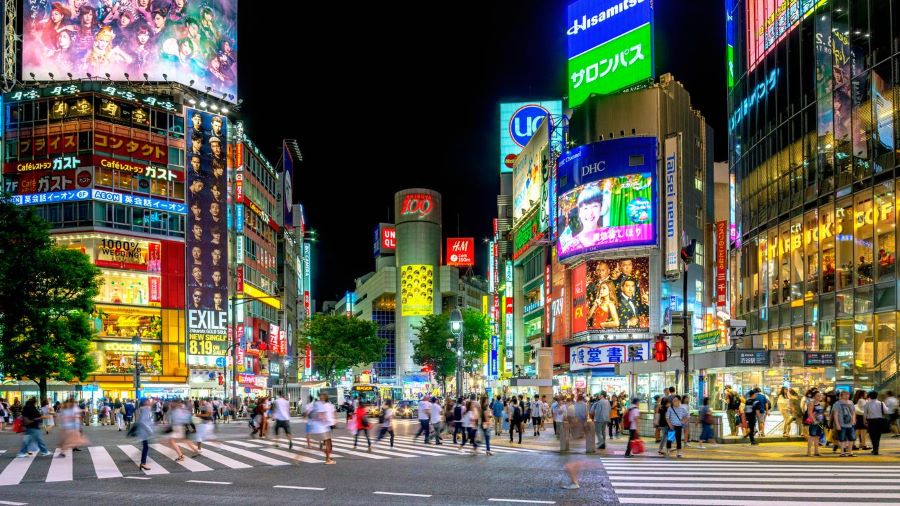 Ngã tư Shibuya còn được biết đến với biệt danh là giao lộ đi bộ bận rộn bậc nhất thế giới