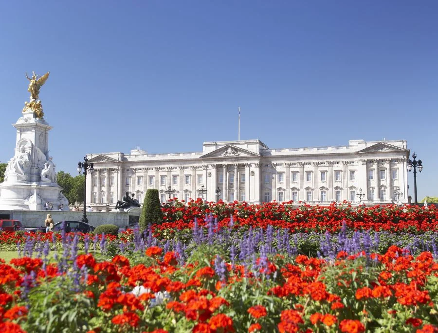 Cung điện Buckingham là nơi ở chính thức của Hoàng gia Anh
