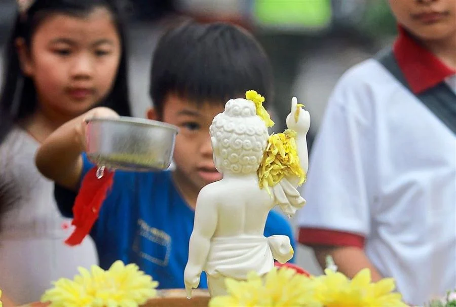 Lễ Phật Đản Vesak được tổ chức nhằm kỷ niệm ba cột mốc quan trọng trong cuộc đời của Đức Phật 