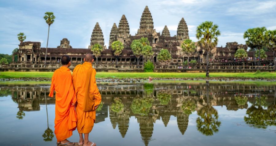 Campuchia là một quốc gia của Phật Giáo, những triết lý của nhà Phật là một phần không thể thiếu trong cuộc sống thường ngày của họ