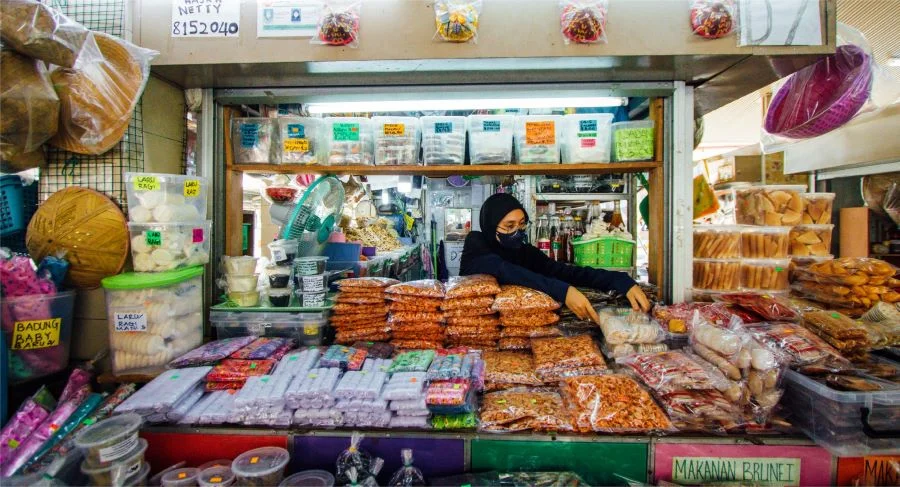 Khu chợ ngoài trời Tamu Kianggeh đặc trưng cho các ngôi chợ địa phương ở Vương quốc Brunei