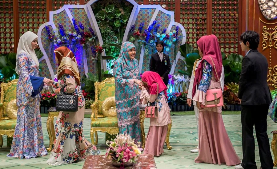 Istana Nurul Iman mở cửa cho người dân vào tham quan trong dịp lễ Hari Raya