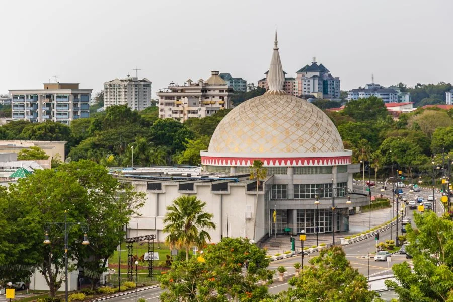 Bảo tàng Hoàng gia Royal Regalia - nơi trưng bày vô số các vật phẩm của Quốc vương Brunei