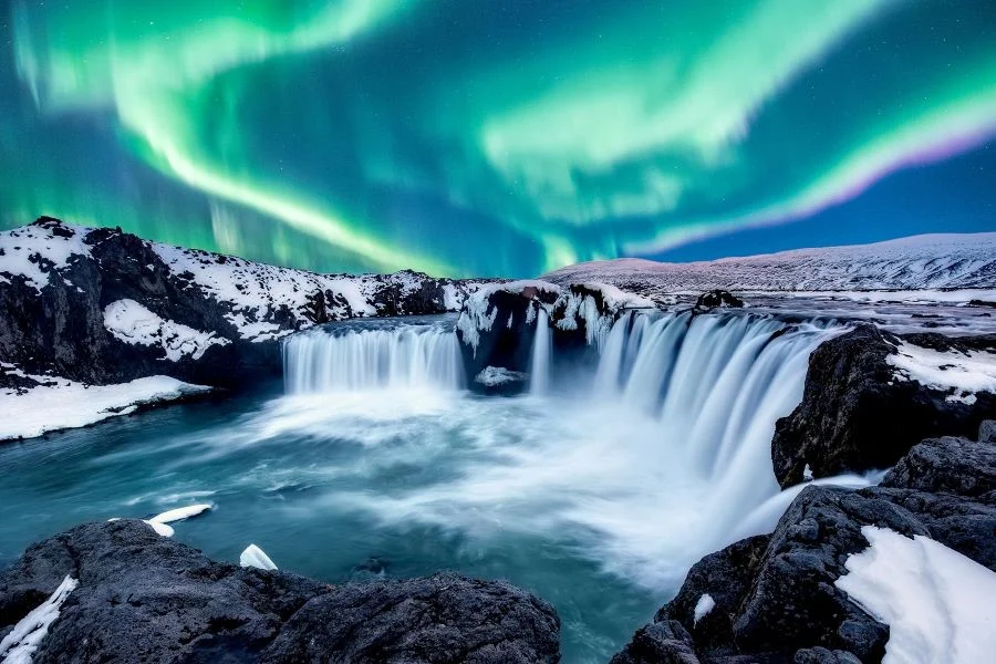 Iceland - một trong những địa điểm ngắm cực quang lý tưởng nhất trên thế giới