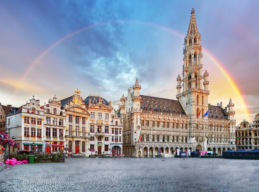 Grand Place - một trong những quảng trường đẹp nhất và hoành tráng nhất
