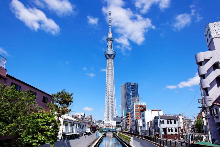 Tokyo Sky Tree là tòa tháp truyền hình nổi tiếng nhất xứ sở hoa anh đào với view 360 độ cực kỳ tuyệt vời