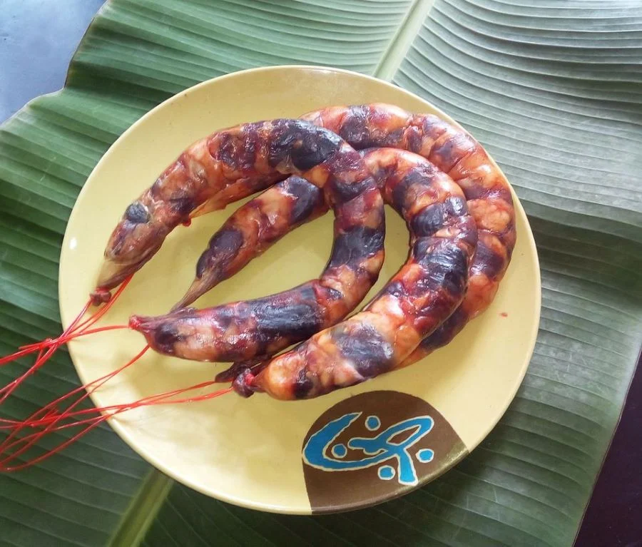 Belutak Daging là món xúc xích bò thơm ngon hấp dẫn trong ẩm thực Brunei