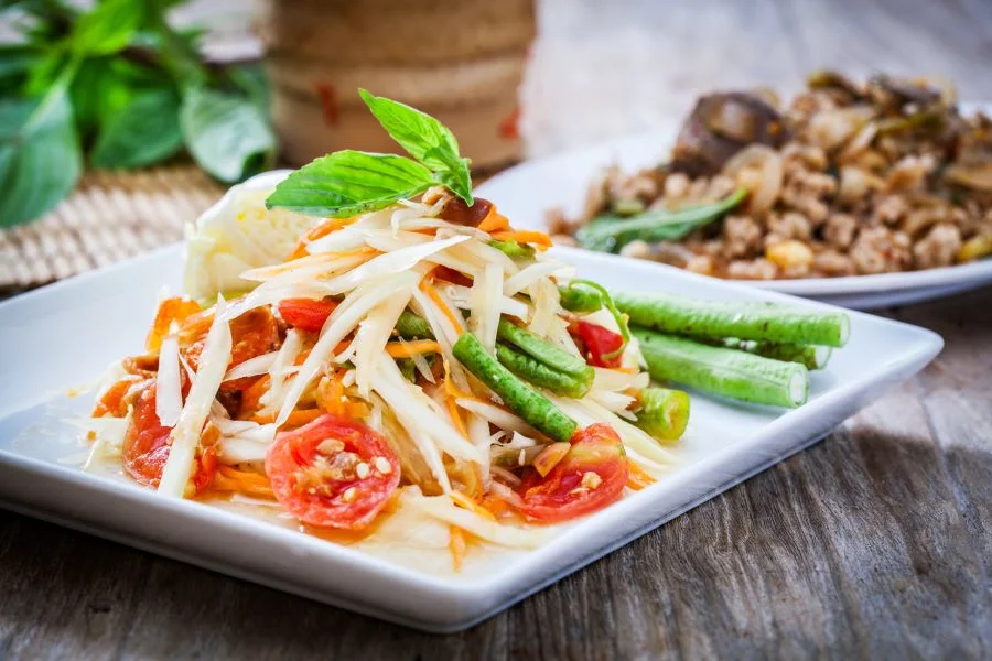 Với vị chua cay chủ đạo, gỏi đu đủ Som Tum đã chinh phục vị giác của biết bao thực khách phương xa