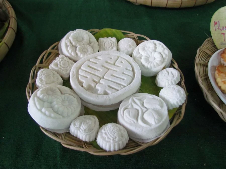 Bánh in ngày Tết có hình tròn với hy vọng năm mới thật đủ đầy, đoàn viên