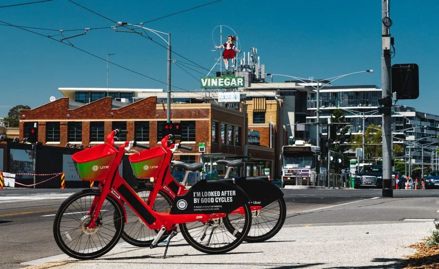 Đạp xe là một trong những trải nghiệm miễn phí hấp dẫn tại Melbourne được nhiều du khách lựa chọn