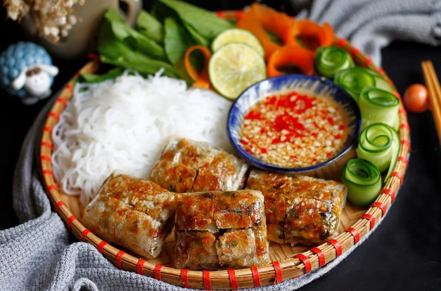 Nem cua bể Hải Phòng thơm ngon hấp dẫn 
