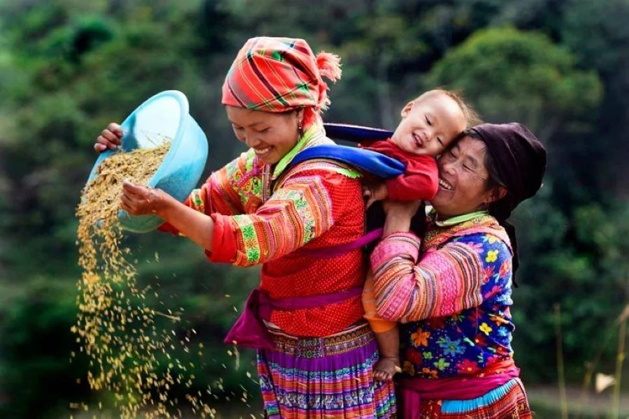Cảnh sinh hoạt vui tươi hằng ngày của người dân Hà Giang