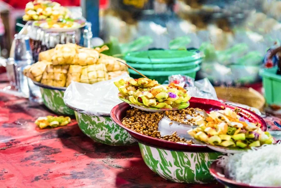 Những món ăn đường phố siêu hấp dẫn tại Chợ đêm Gianyar Night Market