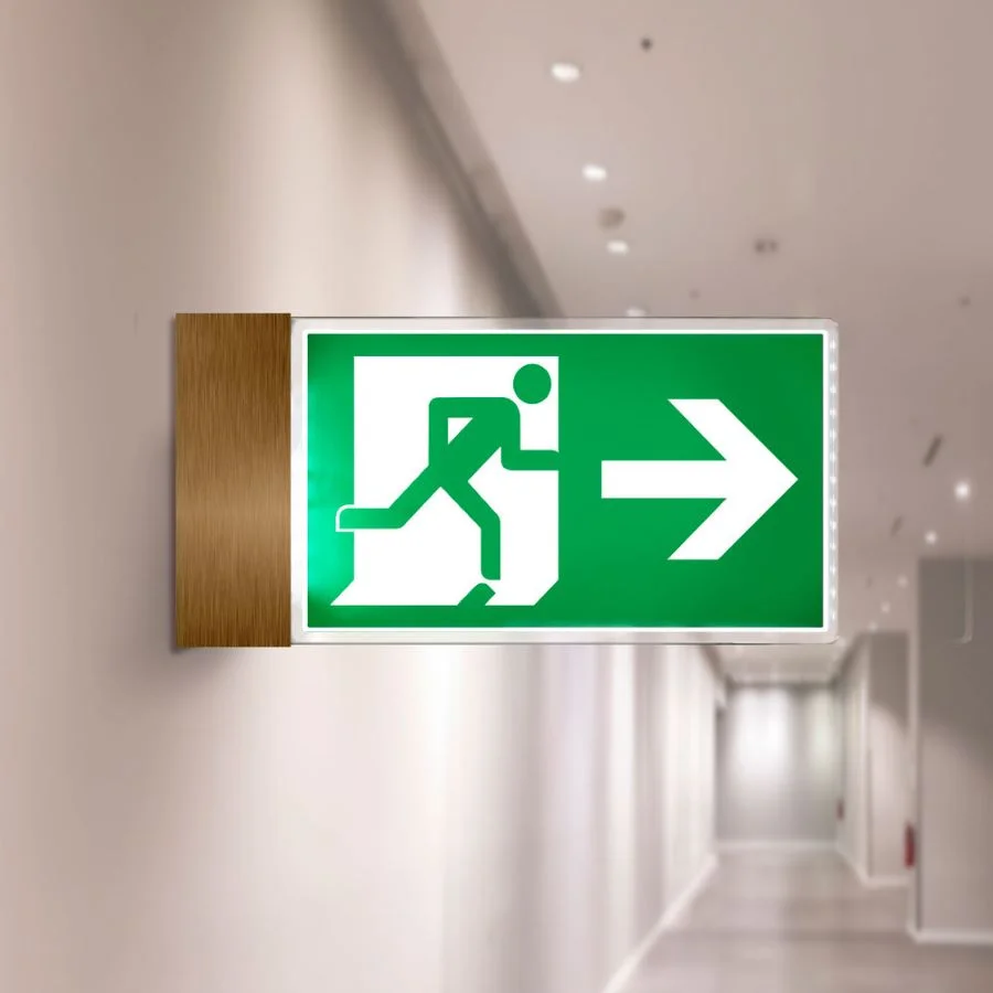 Du khách không nên chọn phòng đối diện với lối thoát hiểm