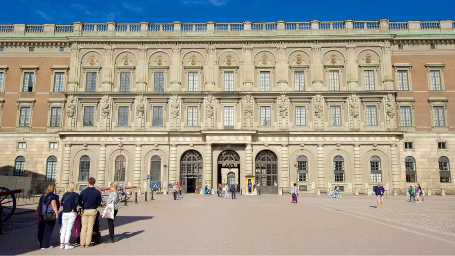 Cung điện Hoàng gia Stockholm, một kiệt tác kiến trúc Baroque nguy nga, tọa lạc tại trung tâm phố cổ Gamla Stan của thủ đô Stockholm
