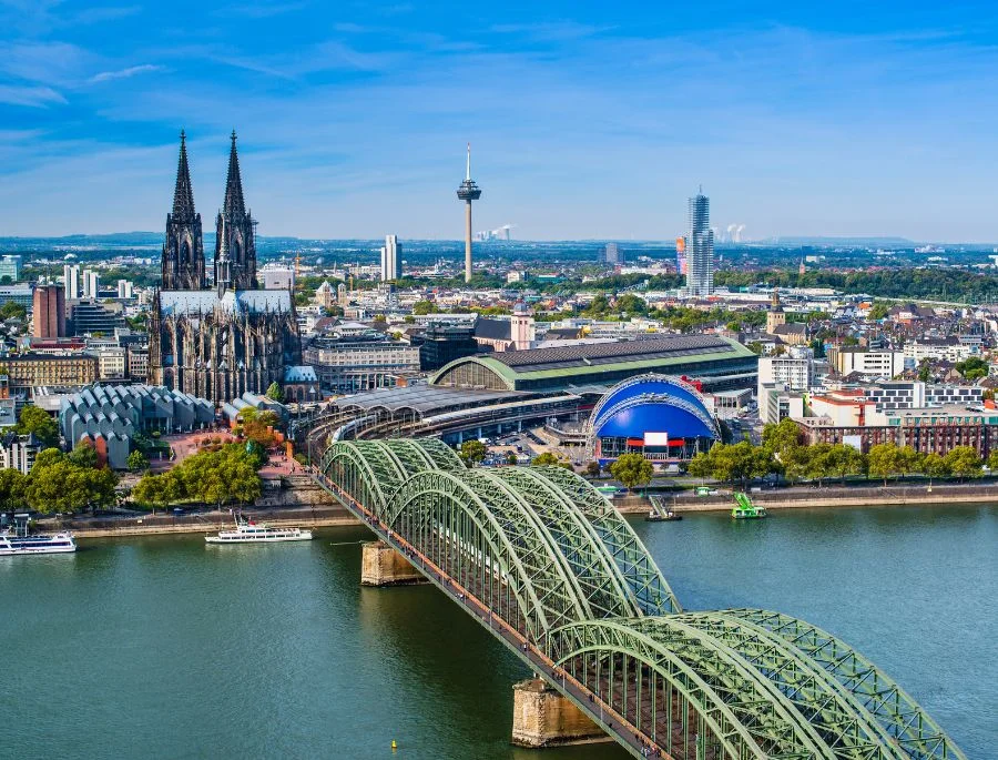 Cologne được biết đến là thành phố cổ kính nhất tại Đức