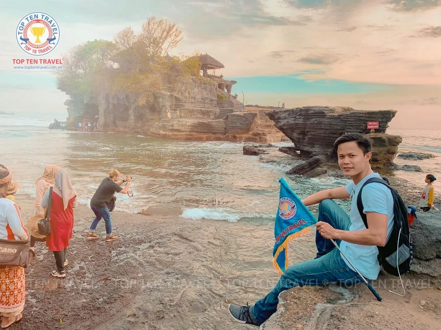 Du khách cùng Top Ten Travel lưu lại những khoảnh khắc đẹp tại các địa điểm du lịch tại Bali