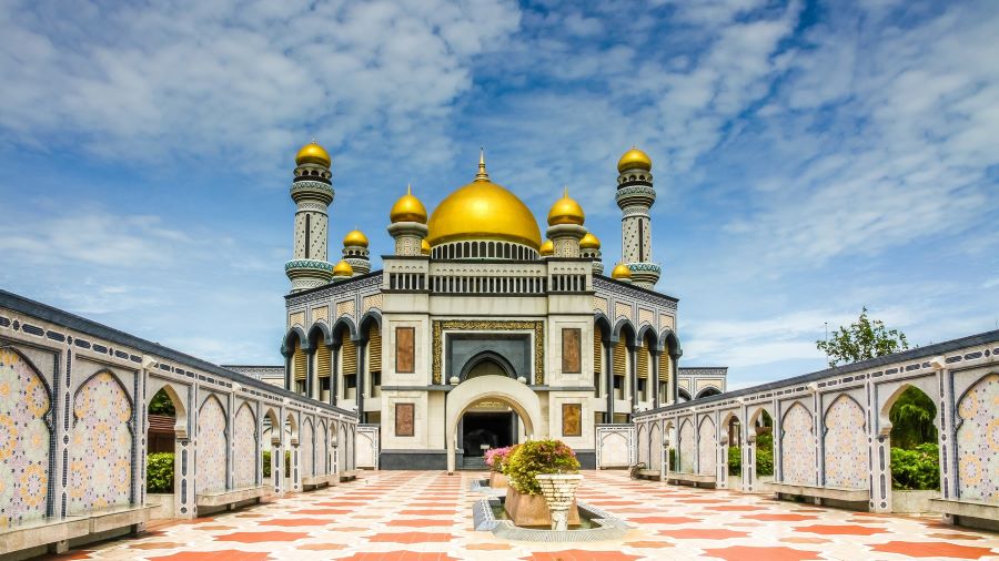 Jame Asr Hassanil Bolkiah là Thánh đường Hồi giáo lớn nhất Brunei