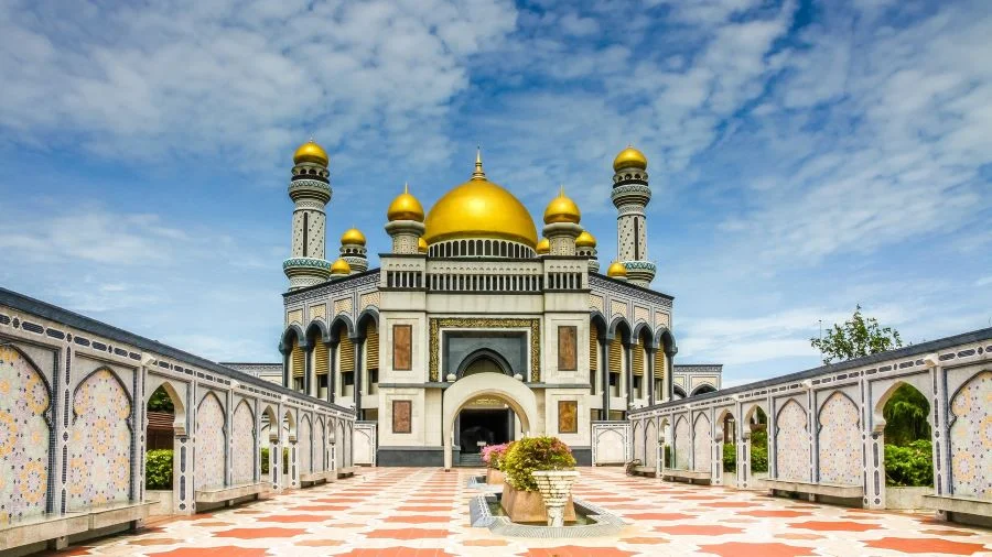 Jame Asr Hassanil Bolkiah là Thánh đường Hồi giáo lớn nhất Brunei