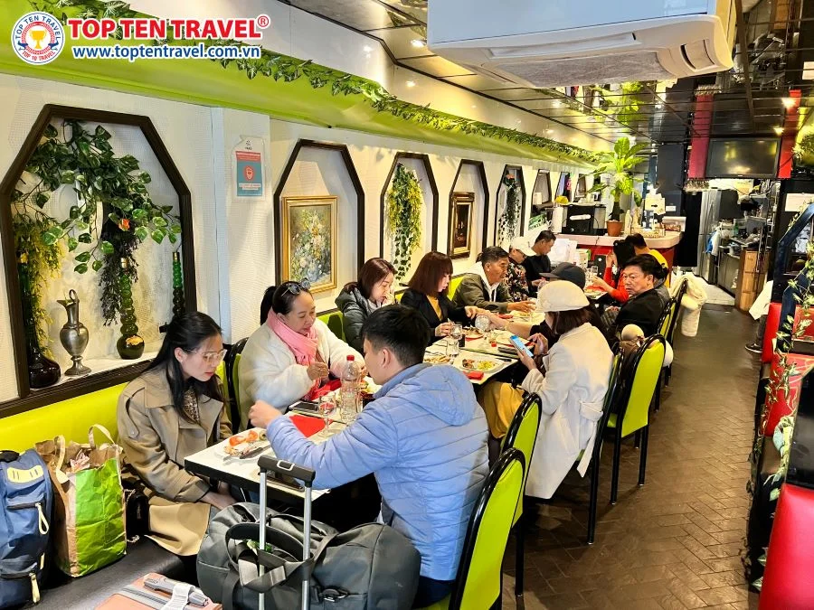 Các đoàn khách khởi hành tham quan du lịch Châu Âu 