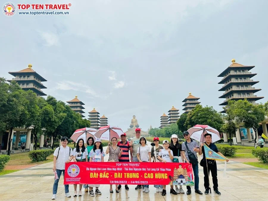 Phật Quang Sơn Tự - điểm đến du lịch tâm linh thu hút đông đảo du khách