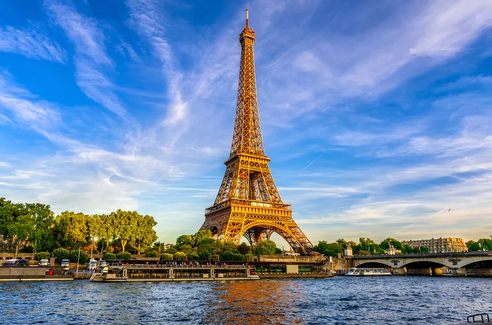 Du lịch nước ngoài dịp lễ 30/04 - 1/5 Top Ten Travel