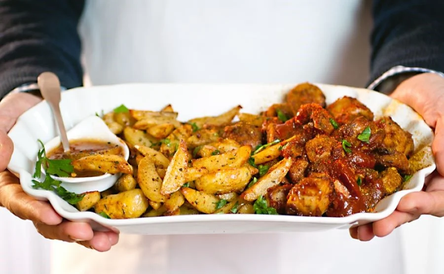 Currywurst - món ăn không thể bỏ qua trong nền ẩm thực Đức