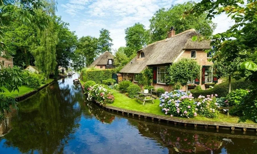 Ngôi làng Giethoorn đẹp như trong tranh