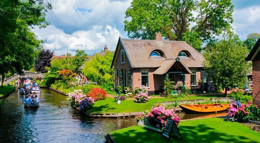 Ngôi làng cổ tích đẹp như trong tranh Giethoorn