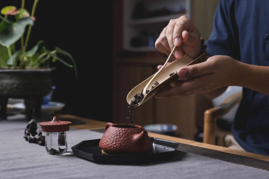 Urasenke là trường phái trà đạo lớn nhất và có ảnh hưởng sâu rộng tại Nhật Bản