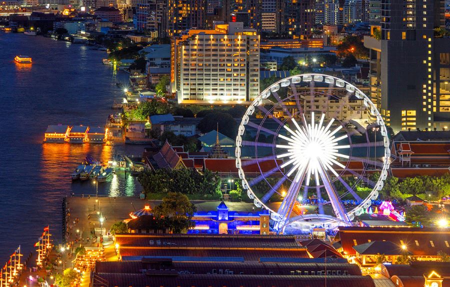 Một trong những trải nghiệm không thể bỏ qua khi đến Asiatique là vòng quay khổng lồ Asiatique Sky.