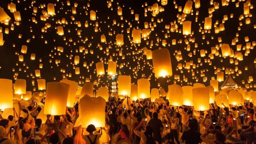 Lễ hội thả thiên đăng thắp sáng cả nền trời