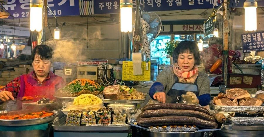 Dongdaemun là khu vực trao đổi và mua sắm nổi tiếng nhộn nhịp