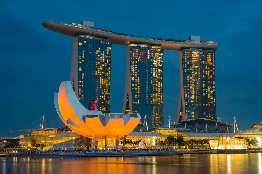 Vịnh Marina Bay - Một trong những điểm check-in nổi tiếng được nhiều du khách yêu thích tại Singapore