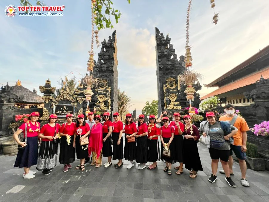 Check in tại các địa điểm nổi tiếng của Bali