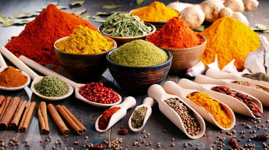Bột cà ri - loại gia vị đặc trưng nhất trong ẩm thực Ấn Độ