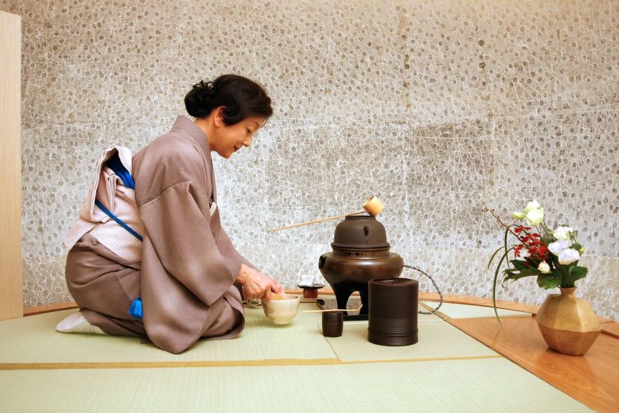 Nghệ thuật thưởng trà của người dân đất nước mặt trời mọc được biết đến với sự tinh tế, tỉ mỉ và độc đáo trong cách pha chế 