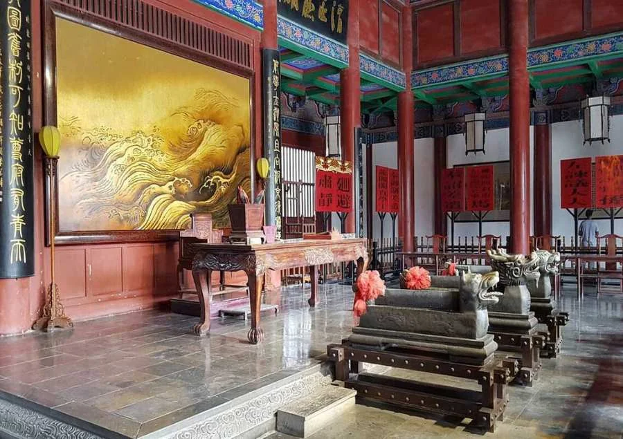 Trải qua nhiều năm hình thành, Phủ Khai Phong vẫn luôn là một điểm đến thu hút được sự quan tâm của khách du lịch Trung Quốc
