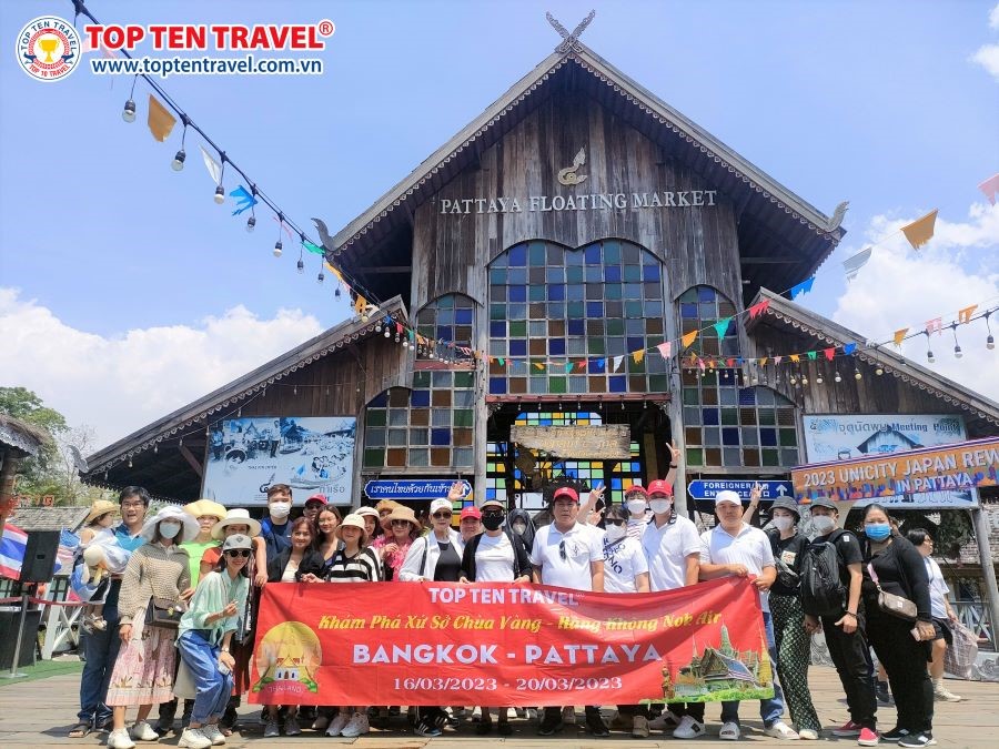 Đoàn khách tham gia Tour Thái Lan: Thiên đường Phuket cùng Top Ten Travel